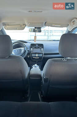 Хэтчбек Nissan Leaf 2014 в 