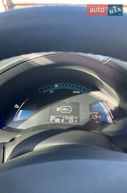 Хэтчбек Nissan Leaf 2014 в 