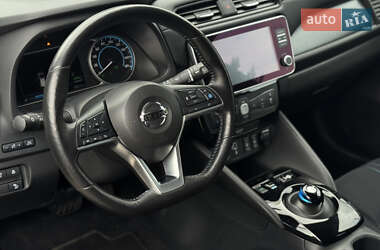 Хэтчбек Nissan Leaf 2020 в 