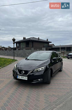 Хетчбек Nissan Leaf 2018 в Києві