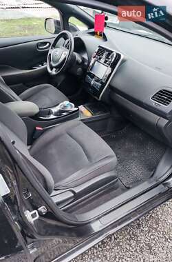 Хэтчбек Nissan Leaf 2014 в 