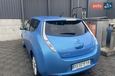 Хетчбек Nissan Leaf 2012 в 