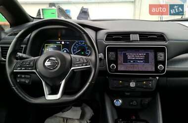 Хетчбек Nissan Leaf 2019 в 