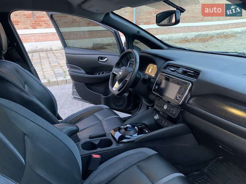 Хетчбек Nissan Leaf 2018 в Івано-Франківську