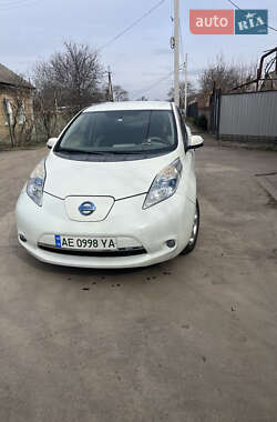 Хэтчбек Nissan Leaf 2011 в Марганце