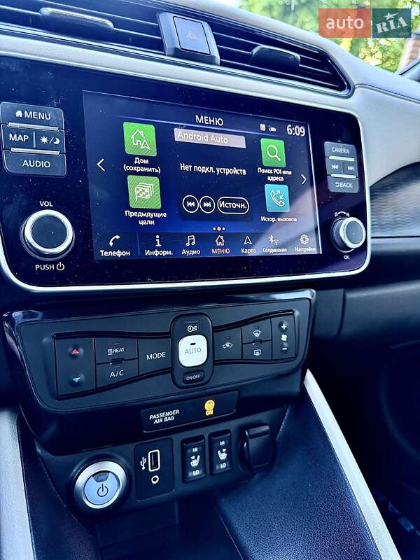 Хетчбек Nissan Leaf 2019 в Києві