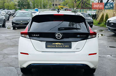 Хетчбек Nissan Leaf 2018 в 