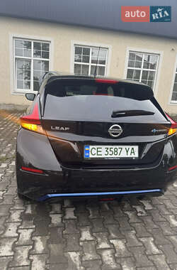 Хэтчбек Nissan Leaf 2019 в 