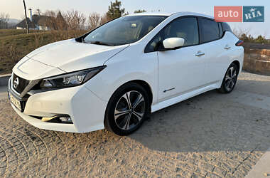 Хэтчбек Nissan Leaf 2018 в 