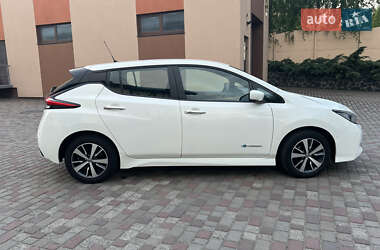 Хетчбек Nissan Leaf 2019 в 