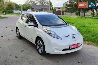 Хетчбек Nissan Leaf 2017 в 