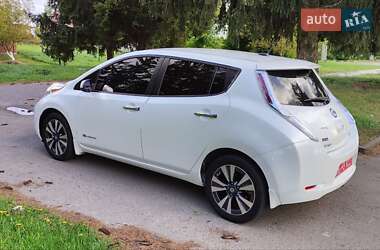 Хетчбек Nissan Leaf 2017 в 