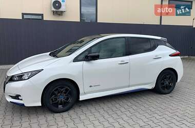 Хетчбек Nissan Leaf 2018 в 