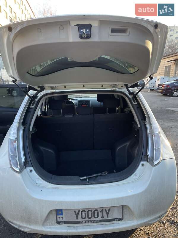 Хетчбек Nissan Leaf 2017 в Києві