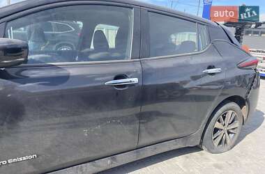 Хэтчбек Nissan Leaf 2018 в 