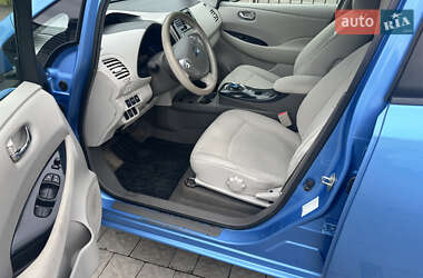 Хетчбек Nissan Leaf 2011 в 