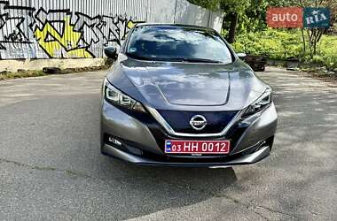 Хетчбек Nissan Leaf 2019 в 