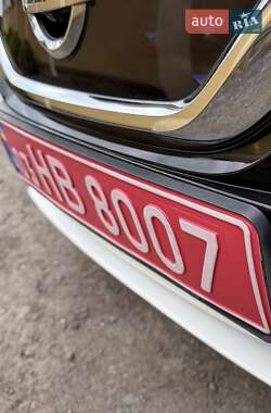 Хэтчбек Nissan Leaf 2020 в 