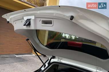 Хэтчбек Nissan Leaf 2020 в 