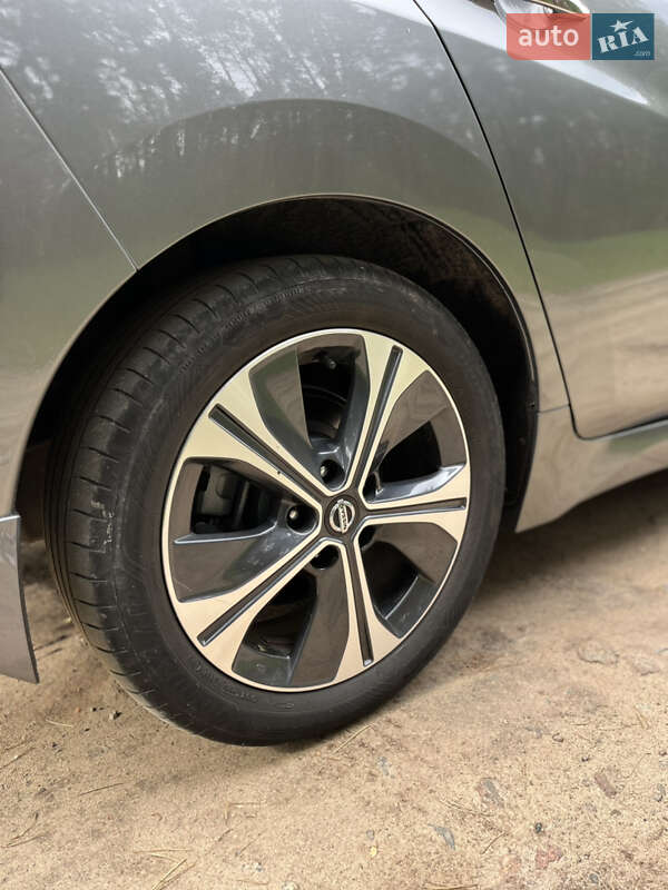 Хетчбек Nissan Leaf 2019 в Бердичеві