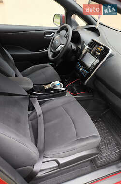 Хэтчбек Nissan Leaf 2014 в 