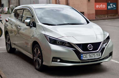 Хетчбек Nissan Leaf 2018 в Чернівцях
