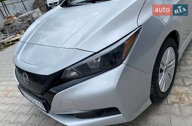 Хэтчбек Nissan Leaf 2022 в 