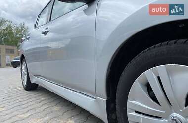 Хэтчбек Nissan Leaf 2022 в 