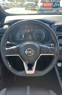 Хетчбек Nissan Leaf 2020 в 