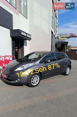 Хетчбек Nissan Leaf 2015 в Рівному