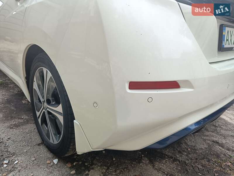 Хетчбек Nissan Leaf 2018 в Харкові