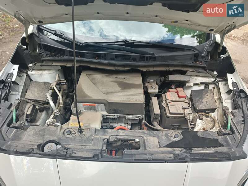 Хетчбек Nissan Leaf 2018 в Харкові
