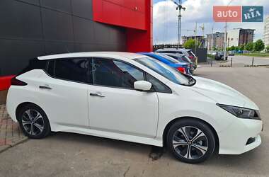 Хетчбек Nissan Leaf 2020 в 