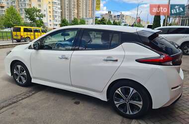 Хетчбек Nissan Leaf 2020 в 