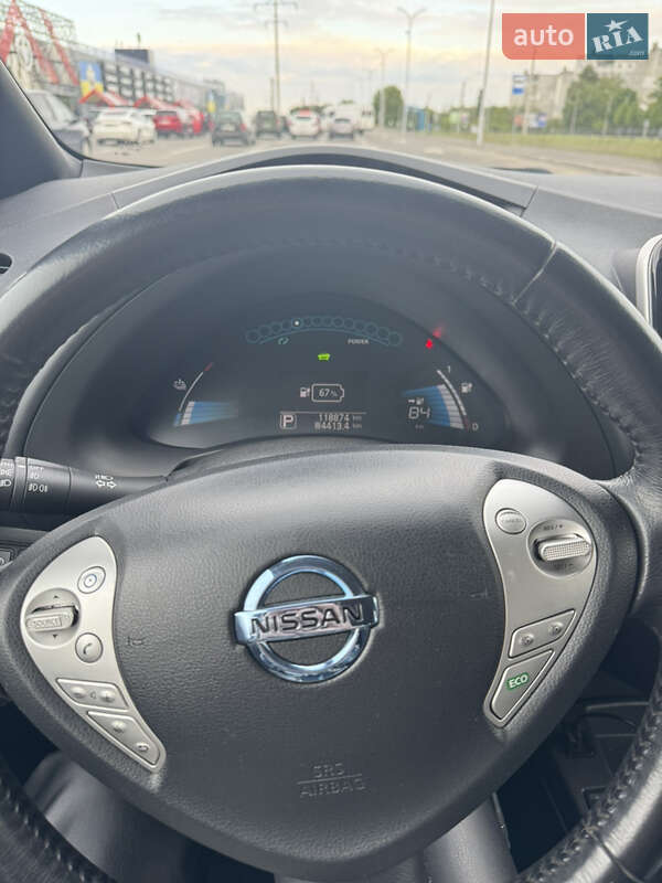 Хэтчбек Nissan Leaf 2013 в Чернигове