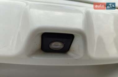 Хетчбек Nissan Leaf 2012 в 