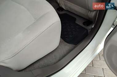 Хетчбек Nissan Leaf 2012 в 