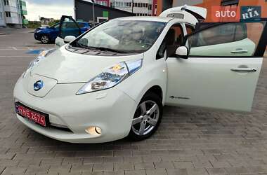 Хетчбек Nissan Leaf 2012 в 