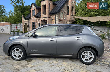 Хетчбек Nissan Leaf 2014 в 