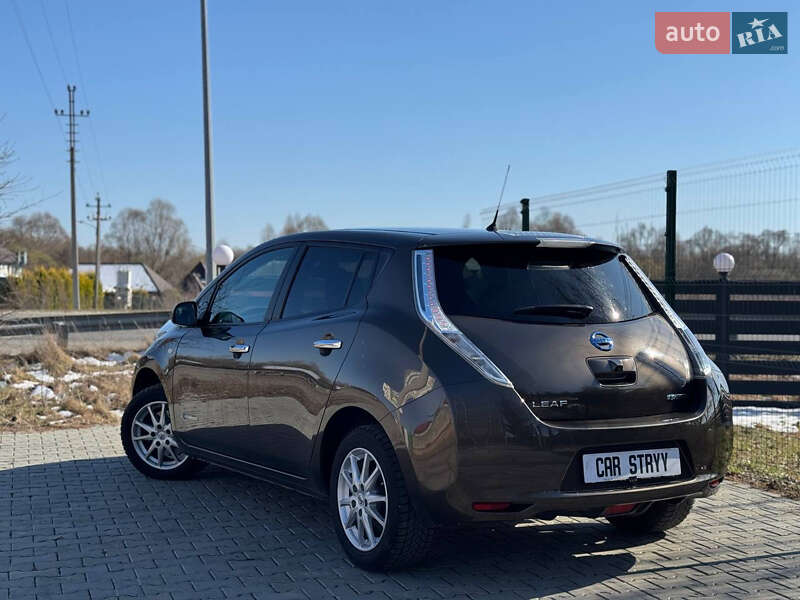 Хэтчбек Nissan Leaf 2017 в Стрые