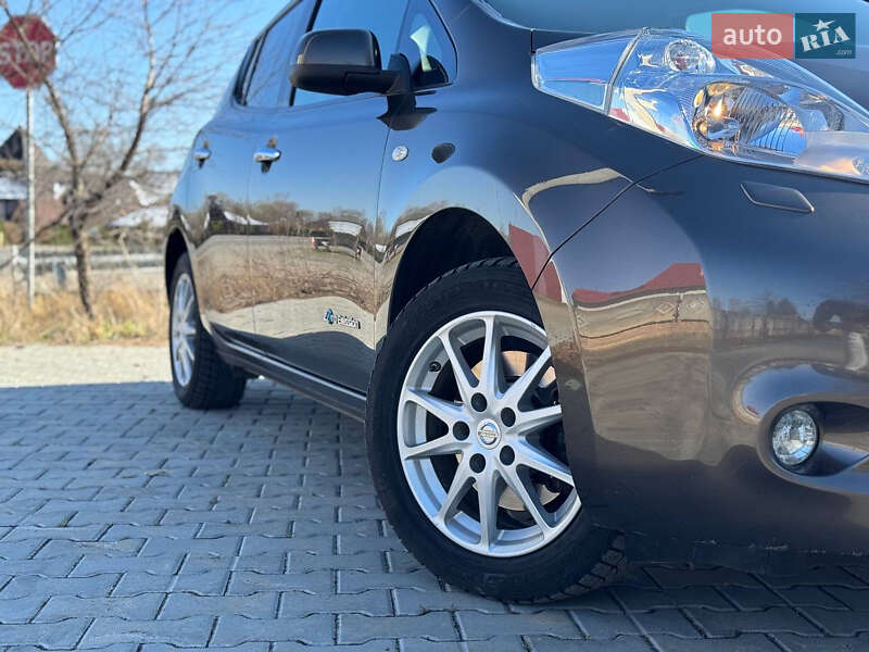 Хэтчбек Nissan Leaf 2017 в Стрые