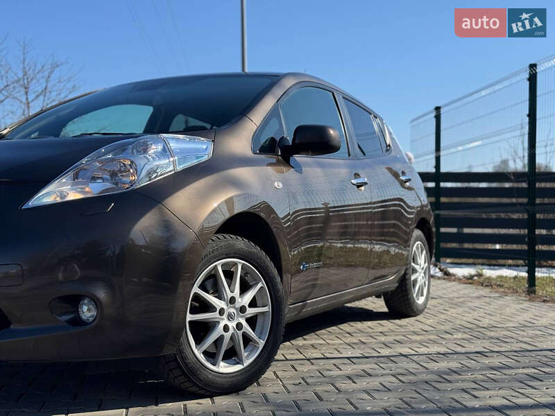 Хэтчбек Nissan Leaf 2017 в Стрые