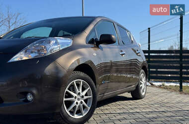 Хетчбек Nissan Leaf 2017 в 