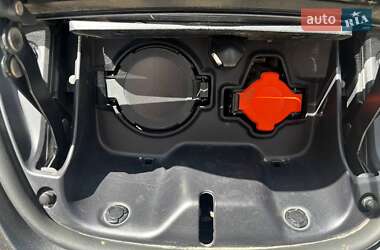 Хетчбек Nissan Leaf 2015 в 
