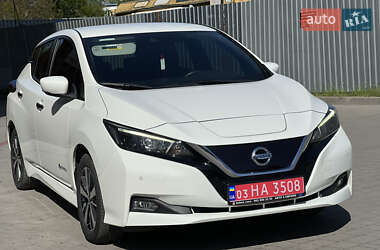 Хэтчбек Nissan Leaf 2018 в 