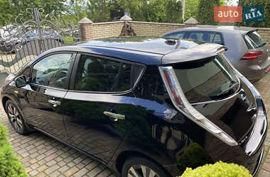 Хэтчбек Nissan Leaf 2014 в 