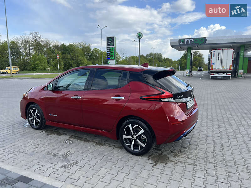 Хэтчбек Nissan Leaf 2018 в Тернополе