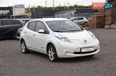 Хэтчбек Nissan Leaf 2013 в 