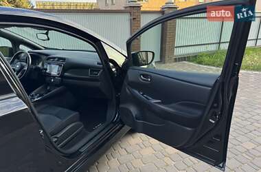 Хетчбек Nissan Leaf 2019 в 