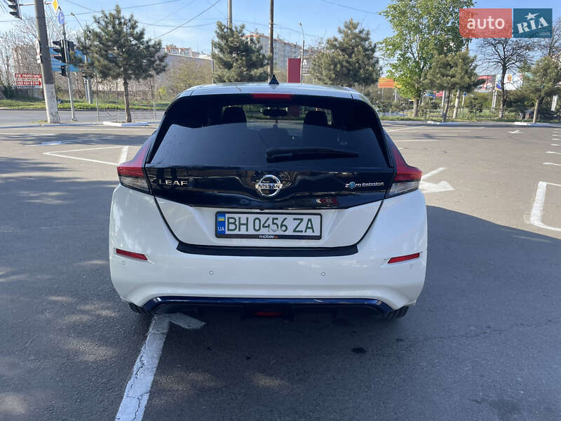 Хэтчбек Nissan Leaf 2017 в Одессе
